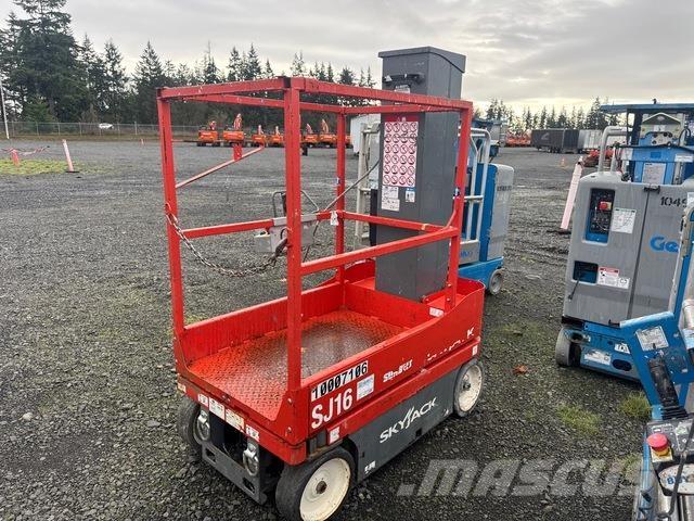 SkyJack SJ16 Sollevatori verticali
