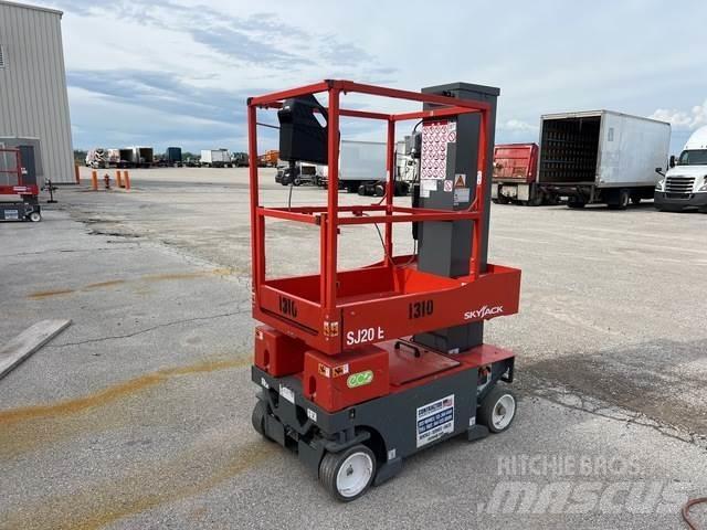 SkyJack SJ20E Sollevatori verticali