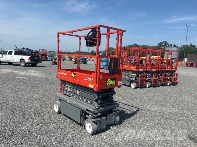 SkyJack SJ3219 Piattaforme a pantografo