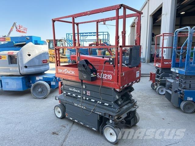 SkyJack SJ3219 Piattaforme a pantografo