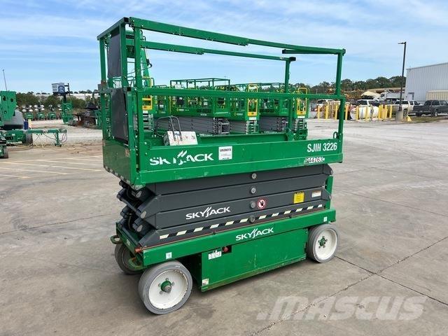 SkyJack SJ3226 Piattaforme a pantografo