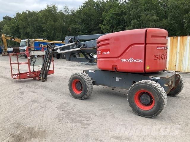 SkyJack SJ46AJ Piattaforme a braccio articolato