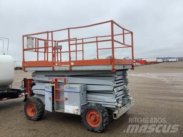 SkyJack SJ8841 Piattaforme a pantografo