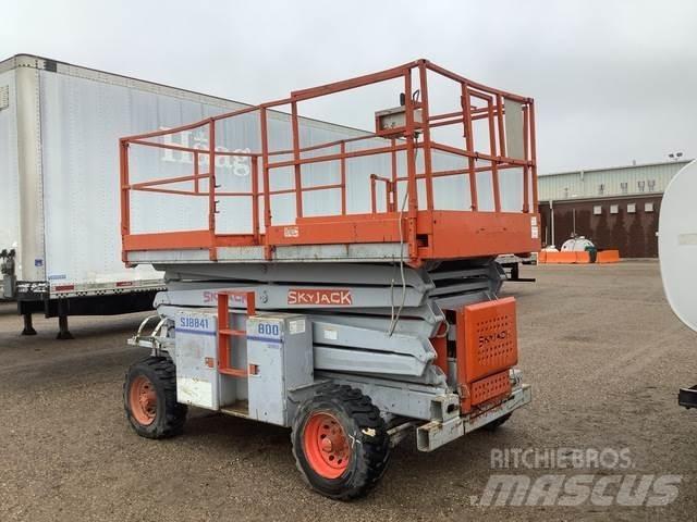 SkyJack SJ8841 Piattaforme a pantografo