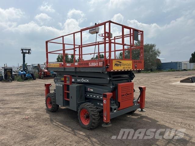 SkyJack SJ8841 Piattaforme a pantografo