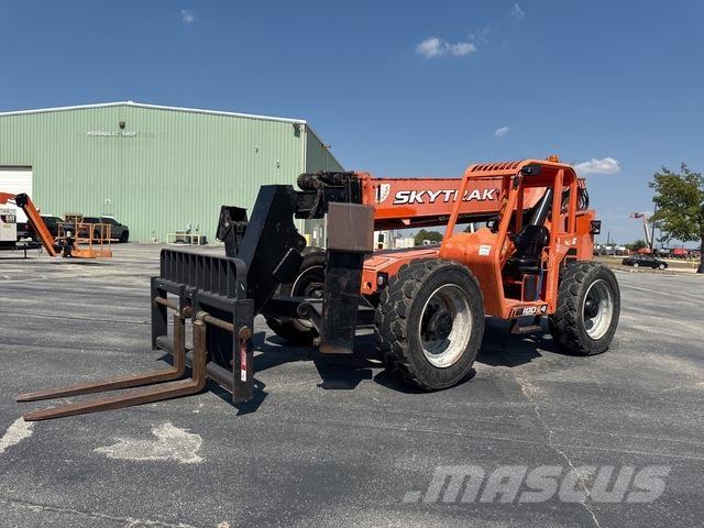 SkyTrak 10054 Sollevatori telescopici