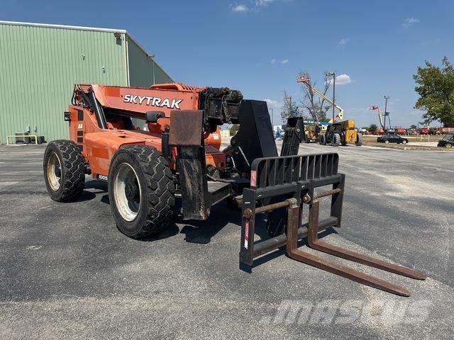 SkyTrak 10054 Sollevatori telescopici