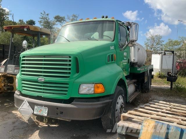 Sterling A9513 Camion autospurgo