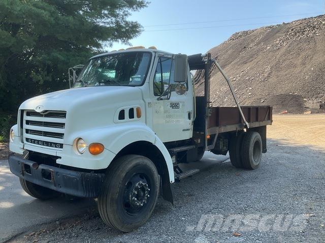Sterling L7500 Camion ribaltabili