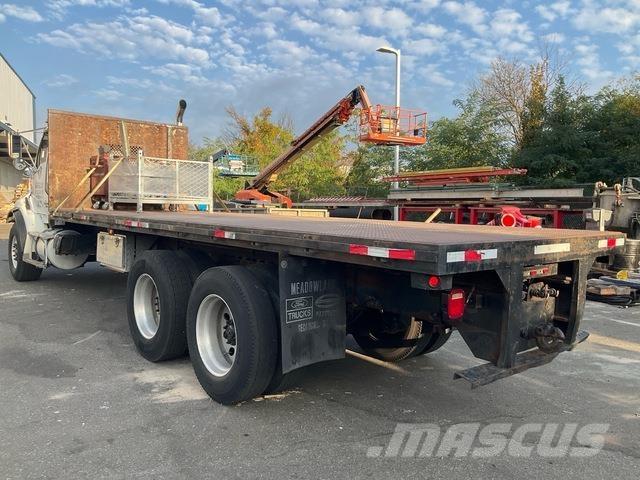 Sterling L9500 Camion con sponde ribaltabili