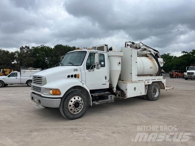 Sterling M7500 Camion autospurgo