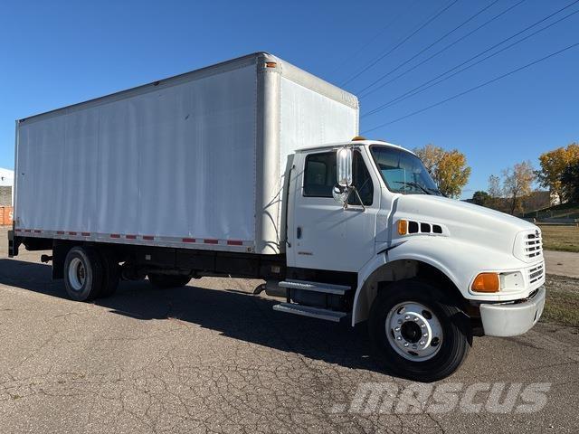 Sterling M7500 Camion cassonati