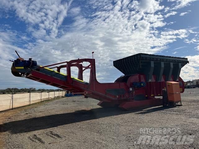 Striker TL2000 Costruzioni - Altro