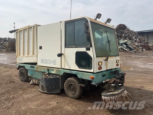 Tennant 803-II Autocarro spazzatrice
