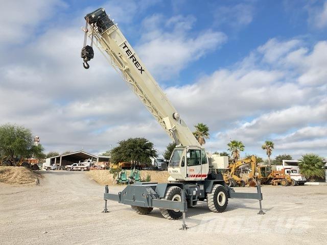 Terex RT230-1 Gru per terreni difficili