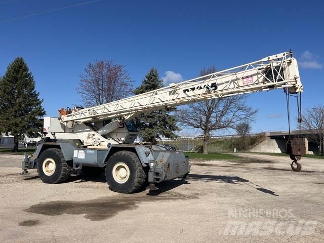 Terex RT335 Gru per terreni difficili