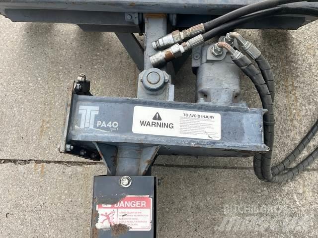 Thomas PA40 Costruzioni - Altro