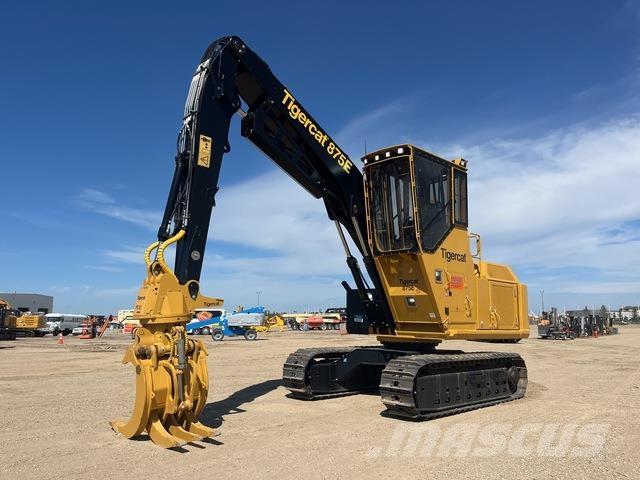 Tigercat 875E Caricatronchi con base su rimorchio