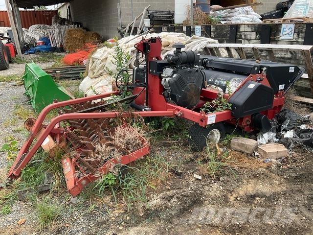 Toro  Aeratori e scoticatori terreno