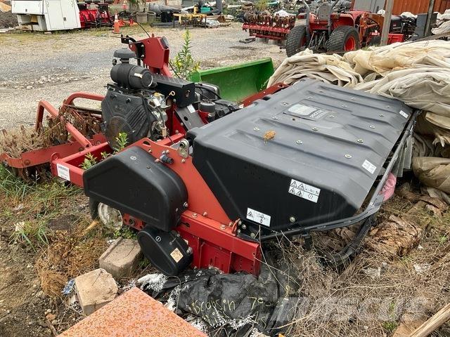 Toro  Aeratori e scoticatori terreno