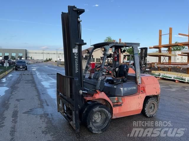 Toyota 7FGKU40 Costruzioni - Altro