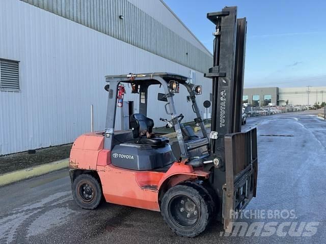 Toyota 7FGKU40 Costruzioni - Altro