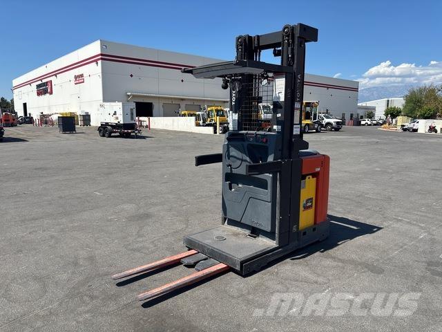 Toyota 8BPU15 Commissionatore medio livello