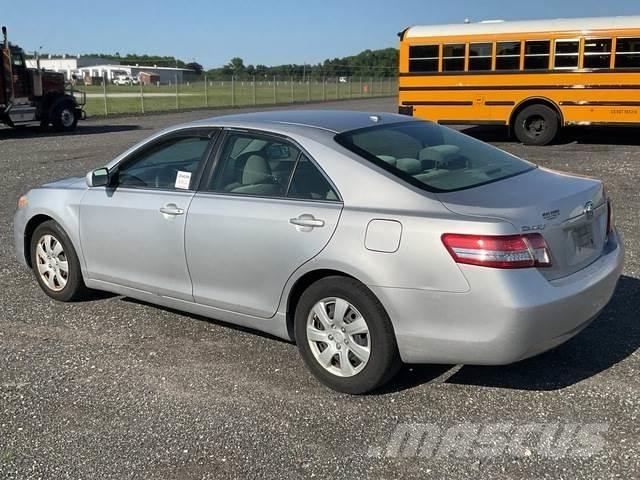 Toyota Camry Auto