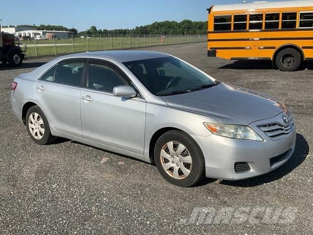 Toyota Camry Auto