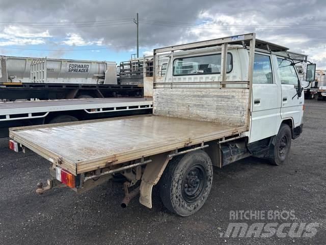 Toyota DYNA Camion con sponde ribaltabili