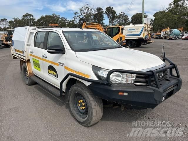 Toyota HiLux Pick up/Fiancata ribaltabile