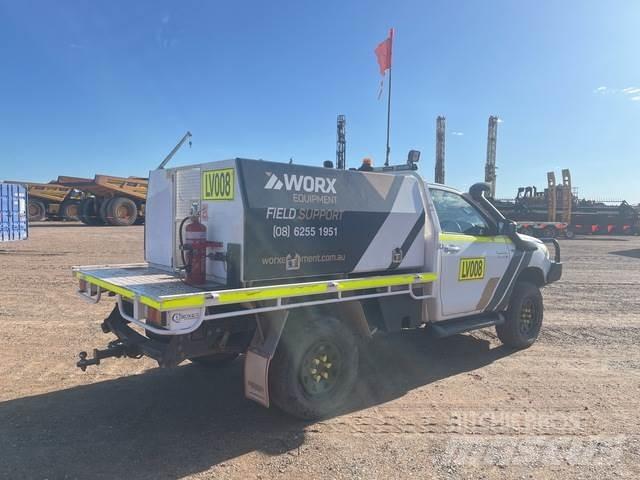 Toyota Hilux Pick up/Fiancata ribaltabile