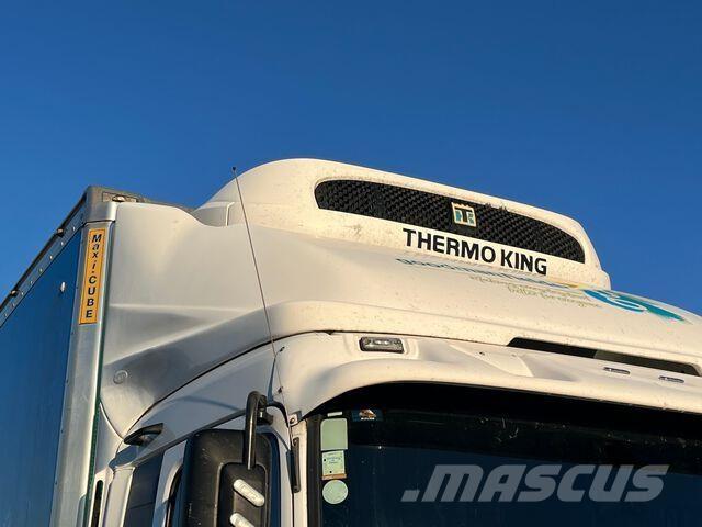 UD CG 32 460 Camion a temperatura controllata