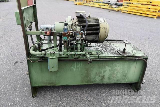 Vickers V2020 Costruzioni - Altro
