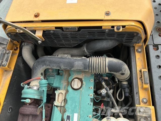 Volvo EC220DL Escavatori cingolati