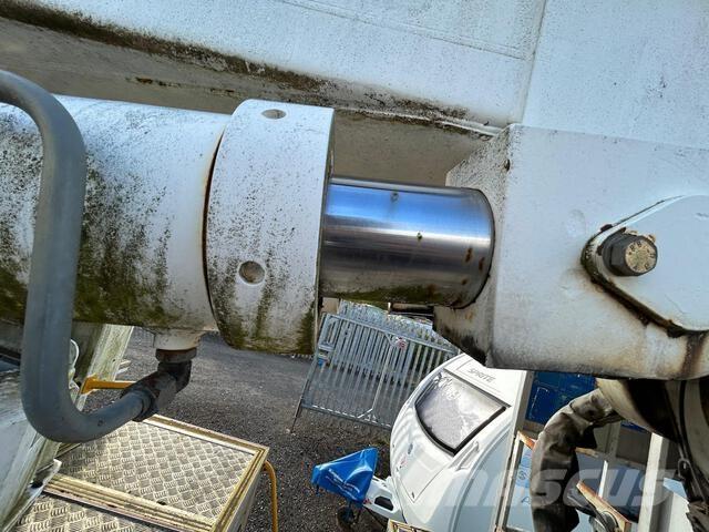 Volvo FL10 Piattaforme autocarrate