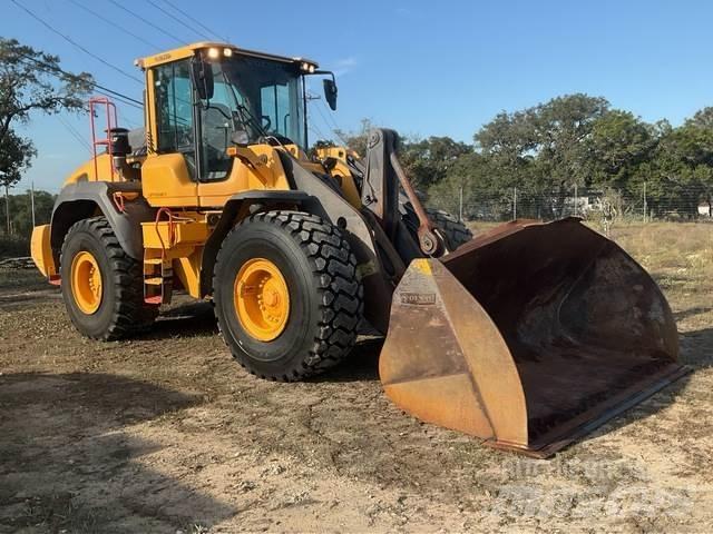 Volvo L120H Pale gommate
