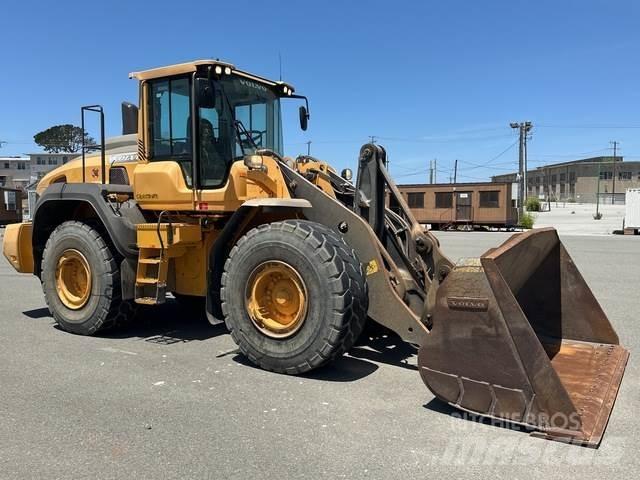 Volvo L120H Pale gommate