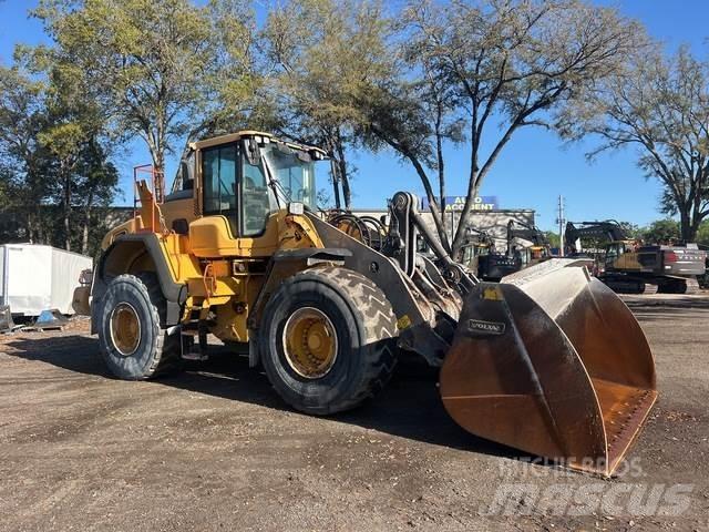 Volvo L150H Pale gommate
