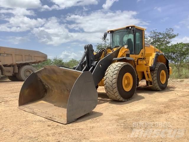Volvo L150H Pale gommate