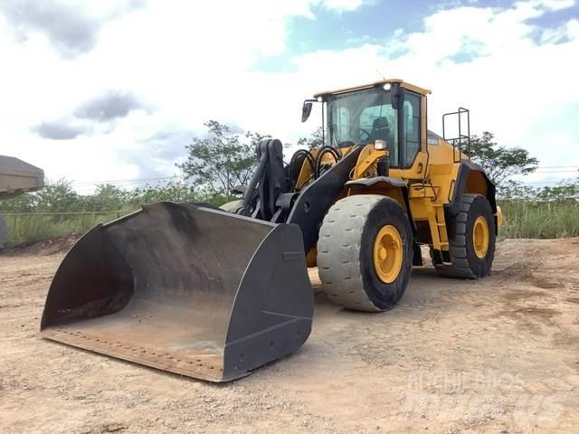 Volvo L150H Pale gommate
