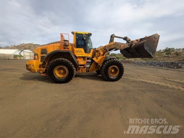 Volvo L180H Pale gommate