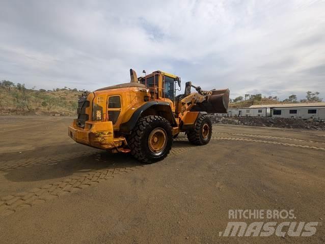 Volvo L180H Pale gommate