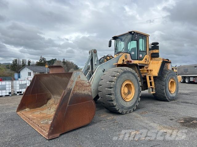 Volvo L220 F Pale gommate