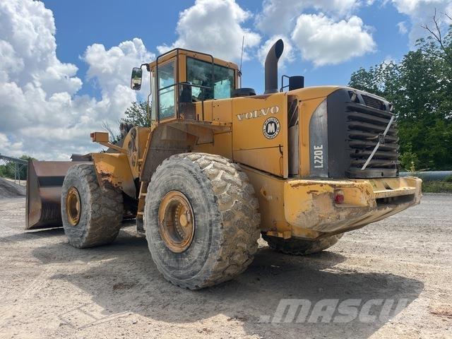 Volvo L220E Pale gommate