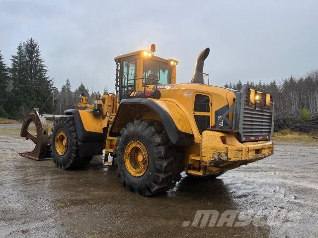 Volvo L220G Pale gommate