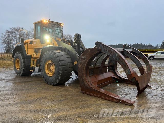 Volvo L220G Pale gommate