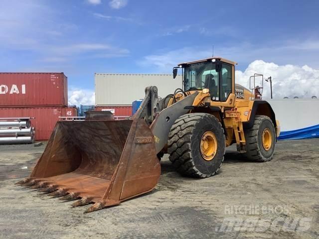 Volvo L220H Pale gommate