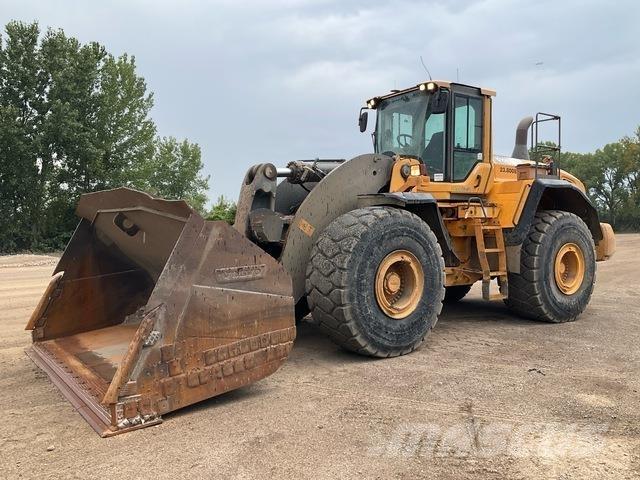 Volvo L250G Pale gommate