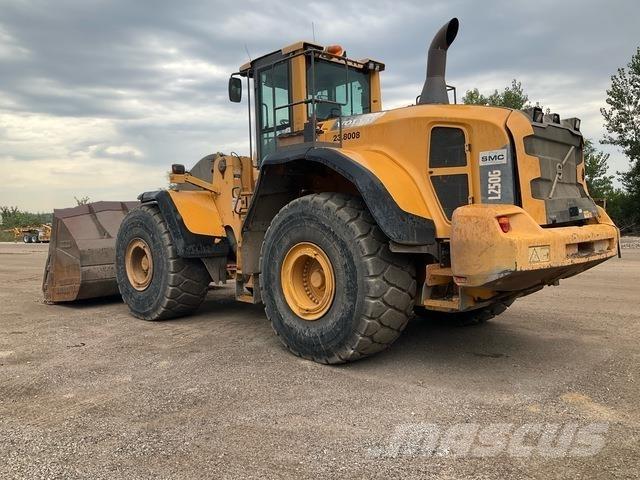 Volvo L250G Pale gommate